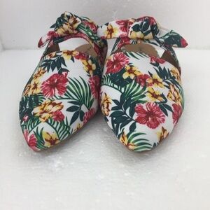 Qupid Floral Sandals. Flats Multi. Sz 8.5.